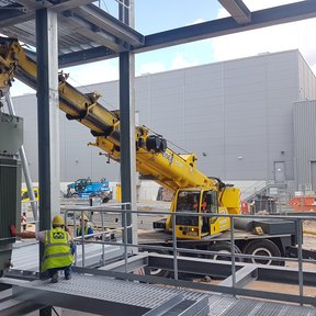 Maschineneinbringung und Schwermontage in der Industrie